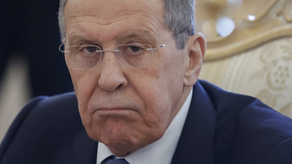Rysslands utrikesminister Sergej Lavrov antydde i januari att vare sig Sverige eller Finland kommer ansluta sig till Nato, nu föreslår Ryssland att även Ukraina ska vara alliansfritt