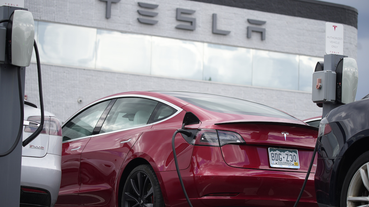 Reuters: Tesla ljuger för kunder om räckvidden