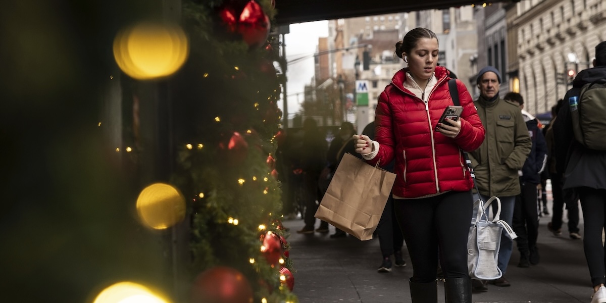 Wall Street dalar: Shoppinghumöret på topp