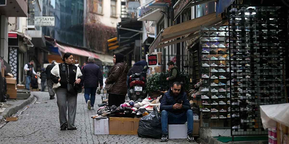 Turkiets inflation nästan 65 procent