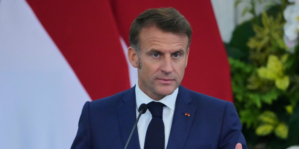 Frankrikes president Emmanuel Macron försökte tona ner oron efter mötet med Donald Trump i New York tidigare i veckan. (Foto: AP Photo/Achmad Ibrahim) 