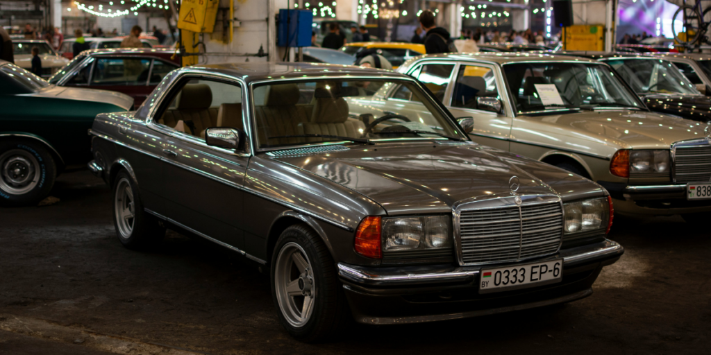 Mercedes Benz W123 (Foto: Evgeni Adutskevich on Unsplash)