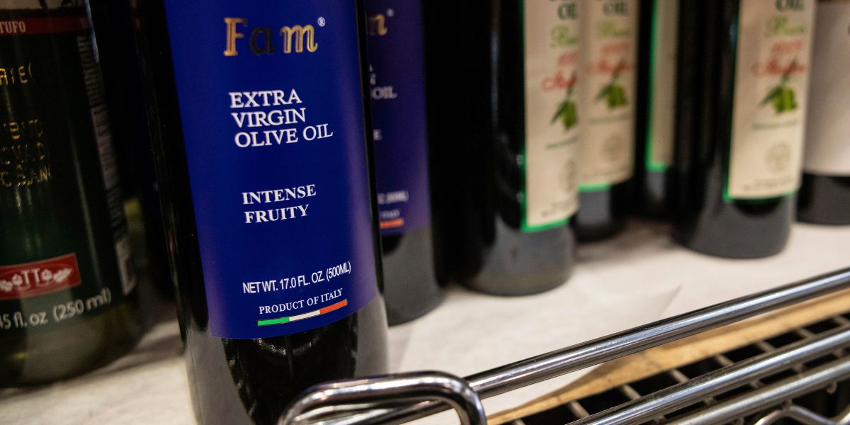 Världens största producent varnar: Dubbelsmäll för olivolja i USA