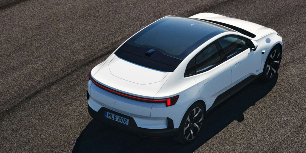 Polestar 4 på väg mot framtiden. (Foto: Polestar)