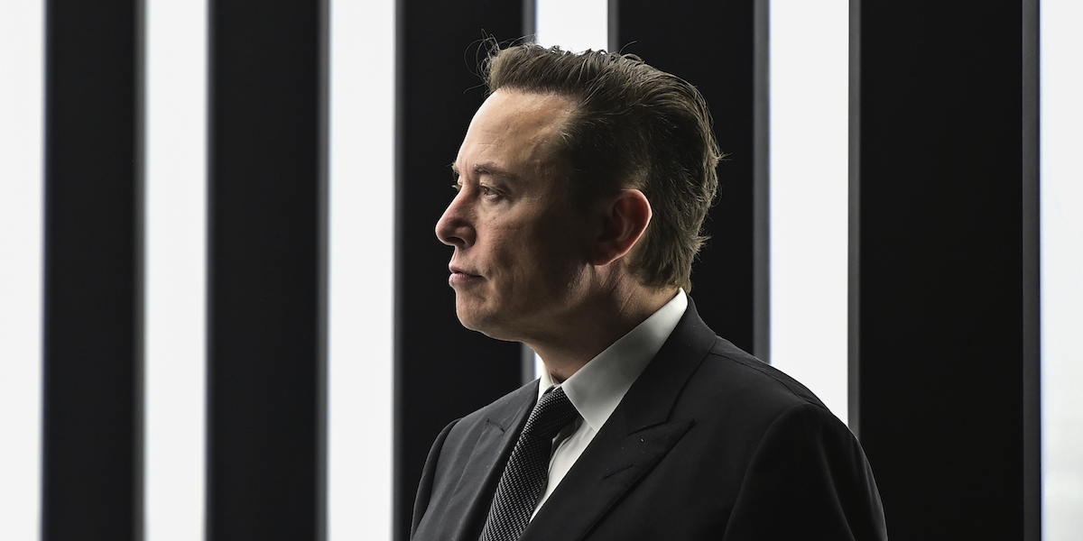 Sämsta på tio år för Tesla – Musk vill ha mer kontroll
