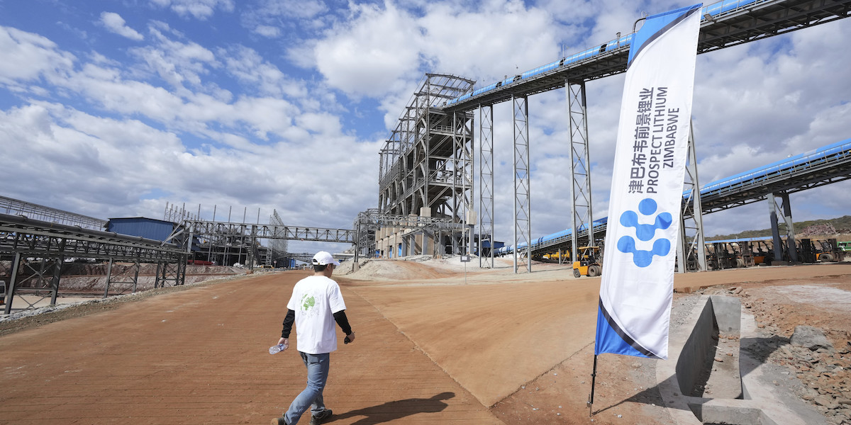 Kina köper upp världens gruvor – rusar efter metaller