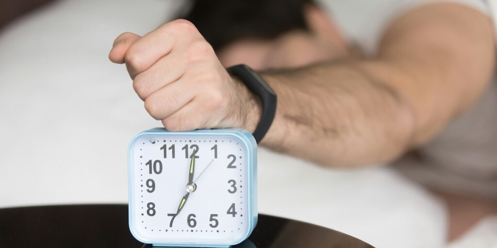 Allt fler mäter sin sömn med smartklocka, men datan kan också skapa oro över hur vi sover. 