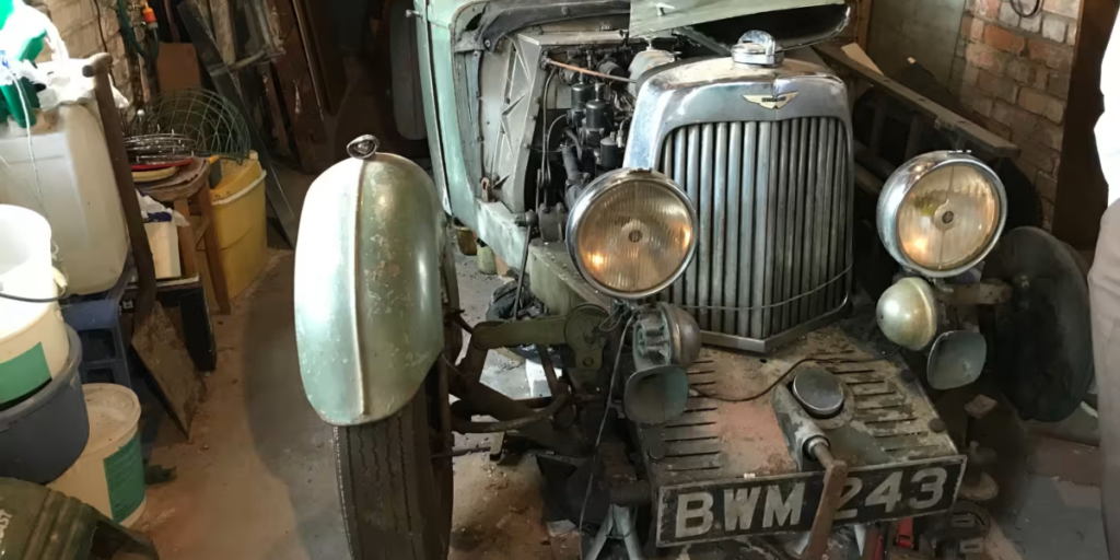 Garaget där Aston Martin-bilen hittades (Foto: H&H Classics)