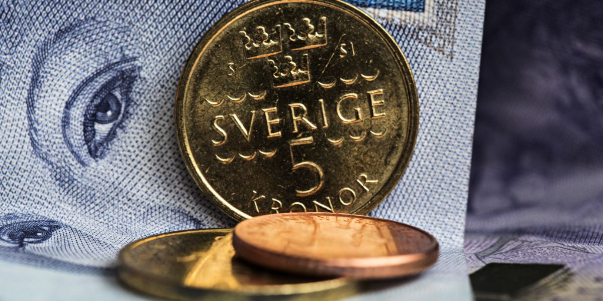 Kronan fortsatt årets bästa valuta
