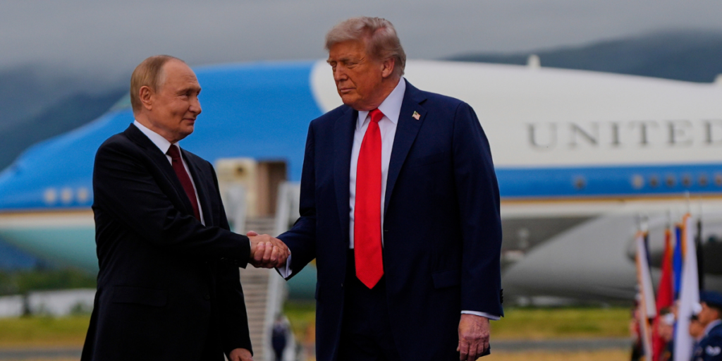 Donald Trump har sagt att han kan pressa Vladimir Putin till förhandlingar. Zelenskyj vill nu ha tydliga besked om vad det innebär i praktiken.