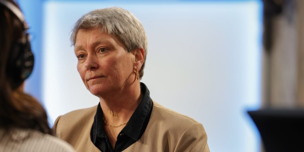 Beate Gangås, chef för den norska säkerhetstjänsten PST, berättade om dammattacken vid ett seminarium om pro-ryska cyberoperationer (Foto: Amanda P. Giske / NTB/TT)