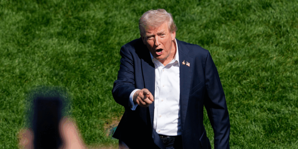 Donald Trump uppmanar Microsoft att 'omedelbart avsluta anställningen av Lisa Monaco'. (Foto: Alex Brandon/AP/TT)