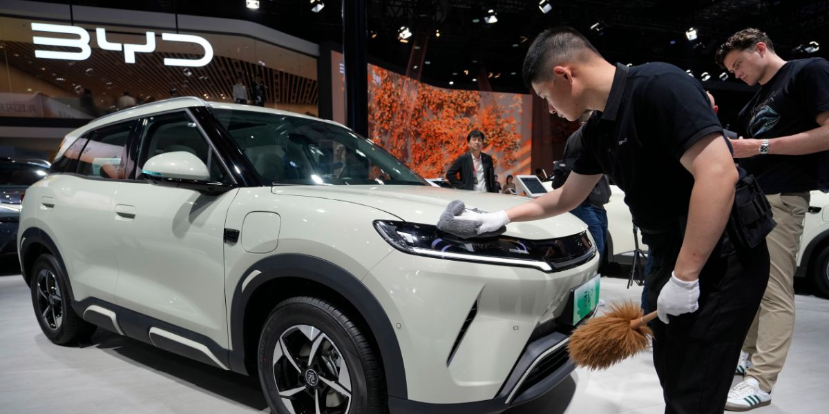 Blytungt vinstfall för BYD – börsen straffar aktien