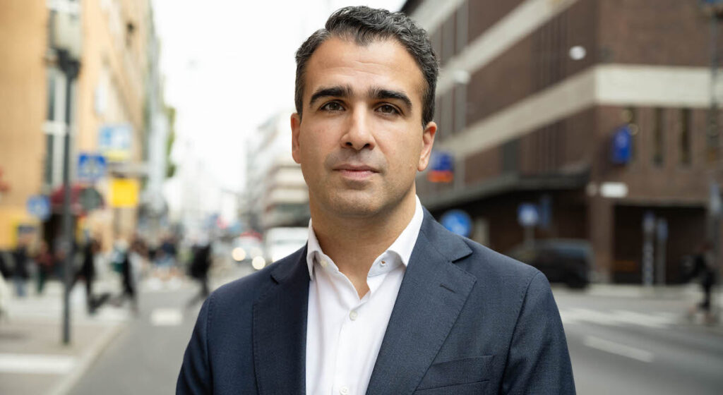 Hemad Razavi, vd, Ordna Bolån