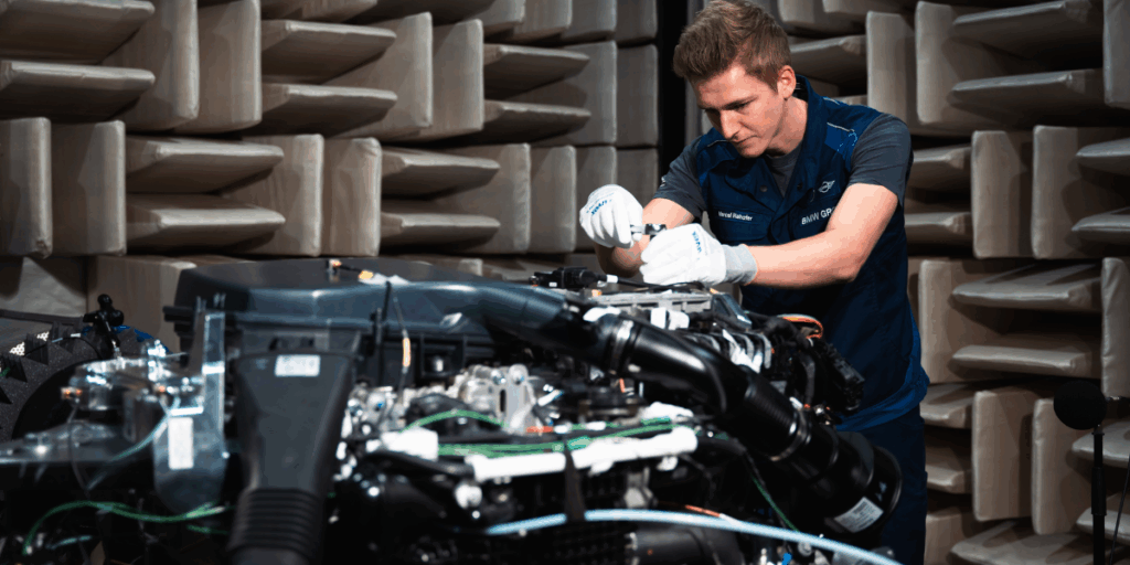 Vätgasdrivet 2028. Här på Hydrogen Competence Center Steyr (Foto: BMW)