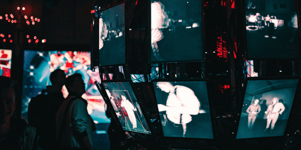 Geedge Networks har ambitioner att expandera ytterligare och har nyligen sökt personal som är beredd att resa till länder som Pakistan, Malaysia, Bahrain, Algeriet och Indien, vilket visar att den globala expansionen fortsätter. (Foto: Maxim Hopman on Unsplash)