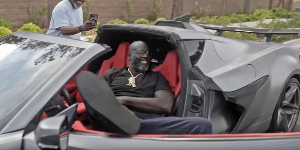 Shaquille O'Neal Chevrolet Corvette C8 (Foto: Effortless motors Youtube)