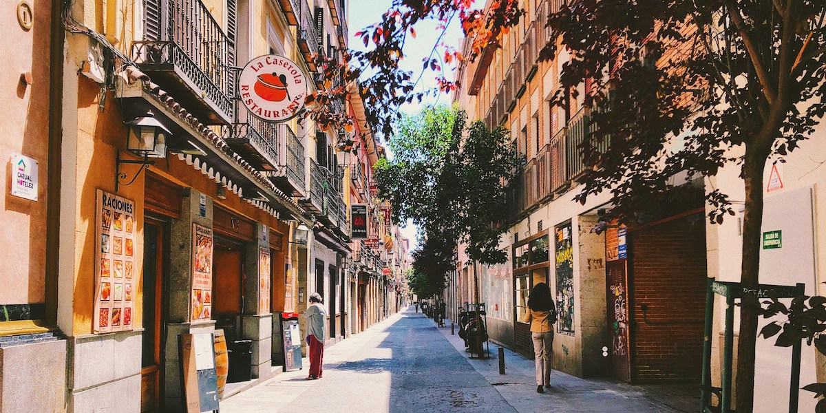 Spanien briljerar – tre jättar hyllar ekonomin