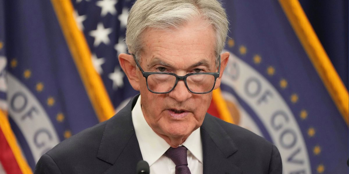 Historiskt talar Feds sänkning för fortsatt USA-rally