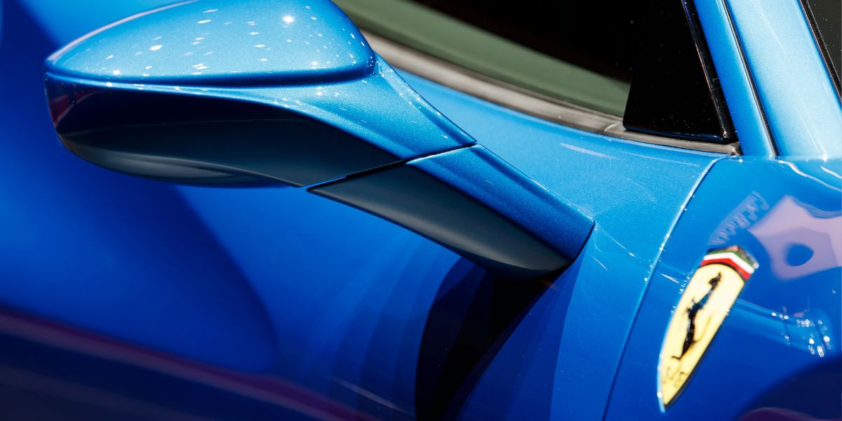 Analytikerna hissar aktien i Ferrari till skyn