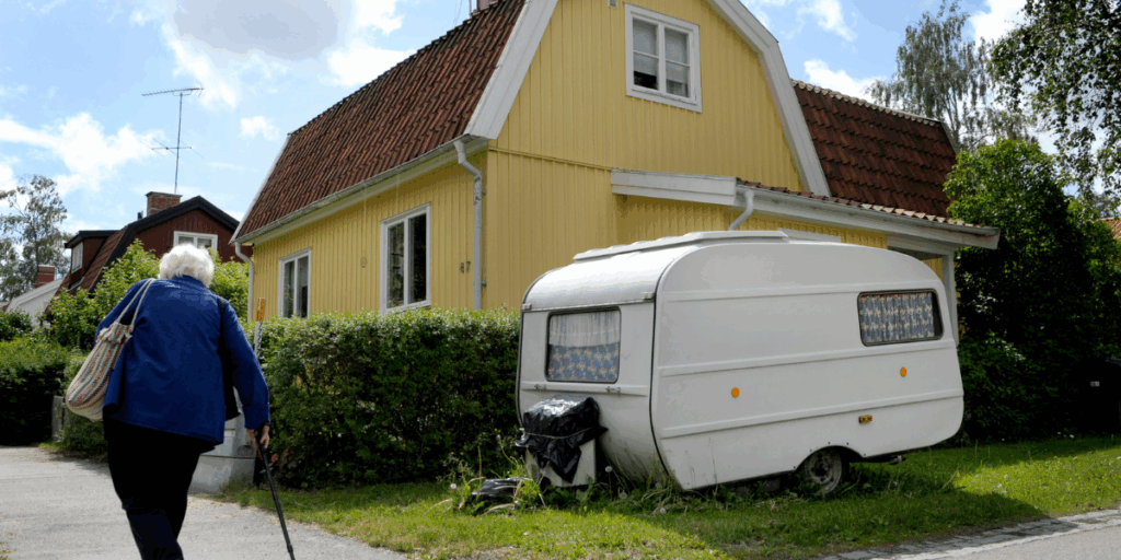 Kommunerna både i Sverige och Norge har fått en knäpp och bötfäller bilister alldeles för strikt. (Foto: Jan Erik Henriksson/TT)