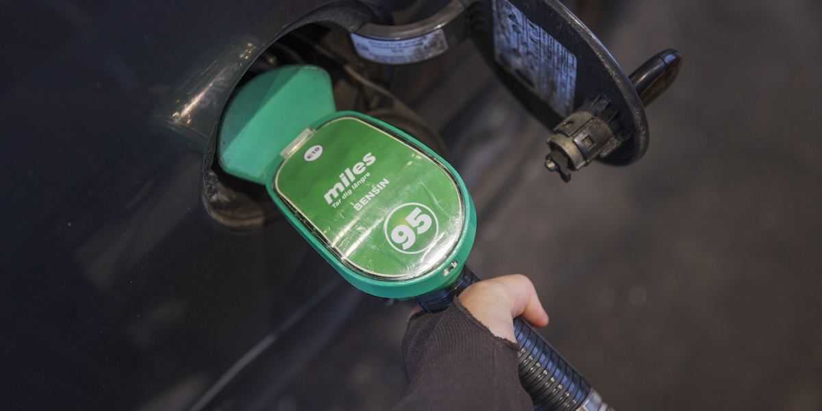 Svenska forskare jagar utsläppsfri bensin – räddar bilarna