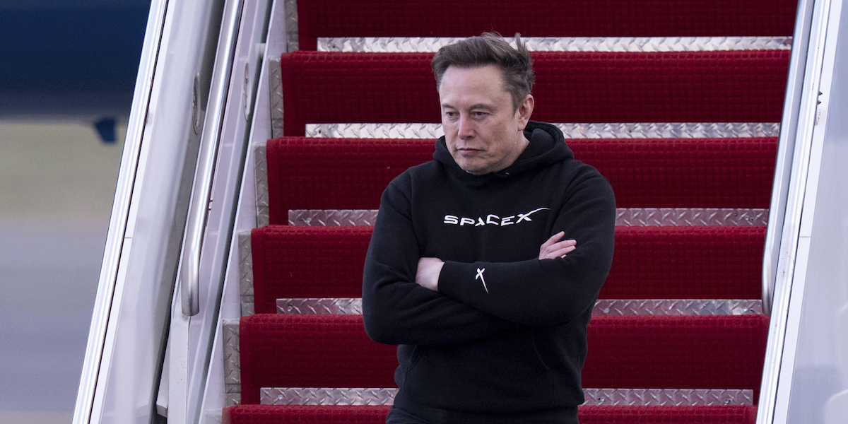 Blixtsnabbt skifte: Musk tappade titeln som världens rikaste