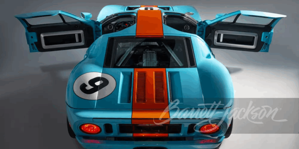 2006 Ford GT Heritage Edition is Production No. 3. Med snygga linjer som bara en Ford GT kan leverera. (Foto: Barett-Jackson)