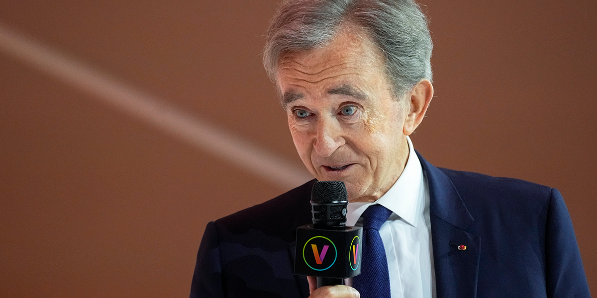 Världens största lyxkoncern på väg ut ur krisen