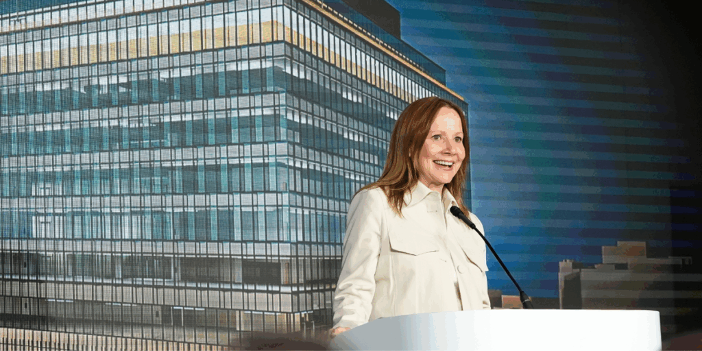 "Tänk dig att du sätter dig i bilen, trycker på en knapp, och den kör dig till jobbet". Detta säger Mary Barra. (Foto: Carlos Osorio/AP/TT)