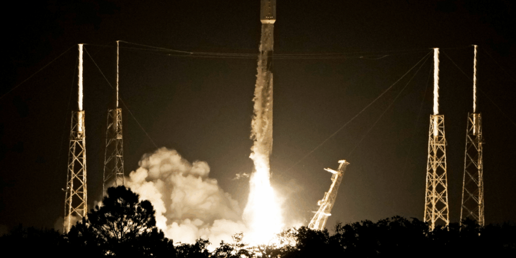 Starlink raket skjuts upp i rymden