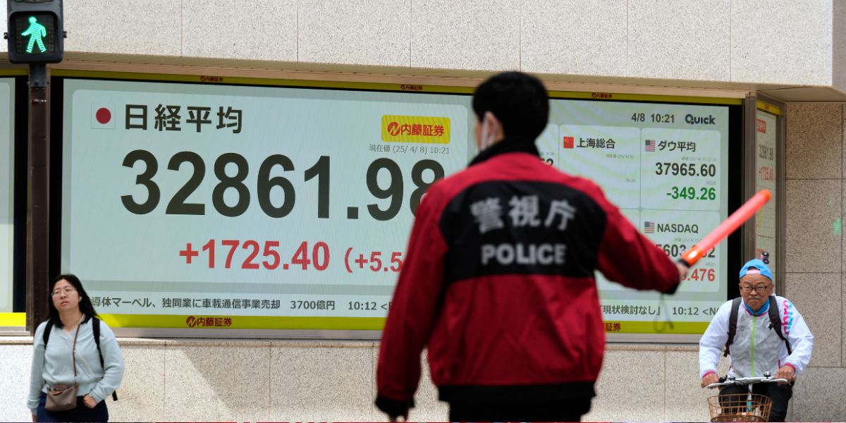 Det lyfter Tokyobörsen till ännu ett rekord