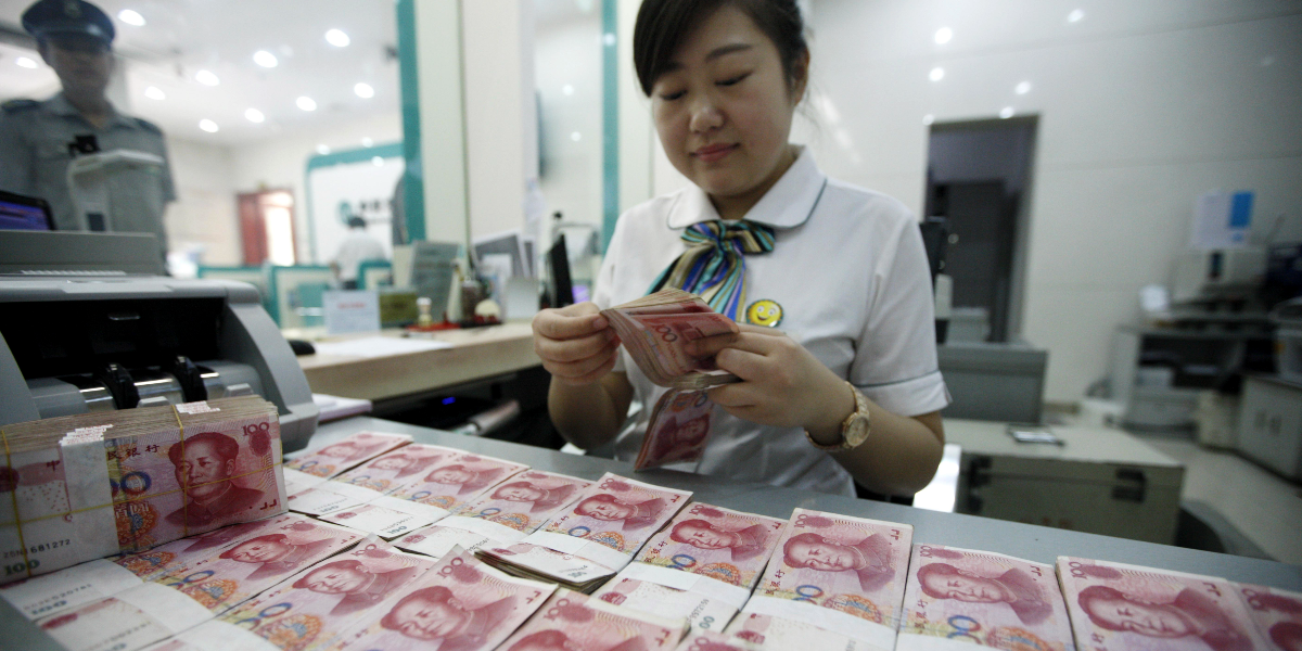 Kina vänder sig bort från dollarn – erbjuder eget alternativ