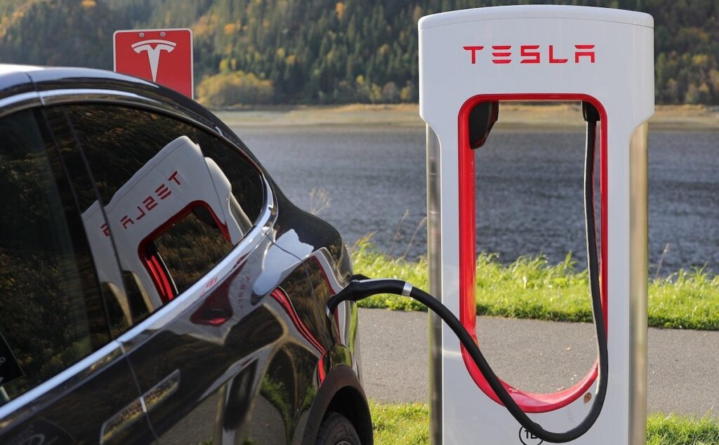 En Tesla tankas.