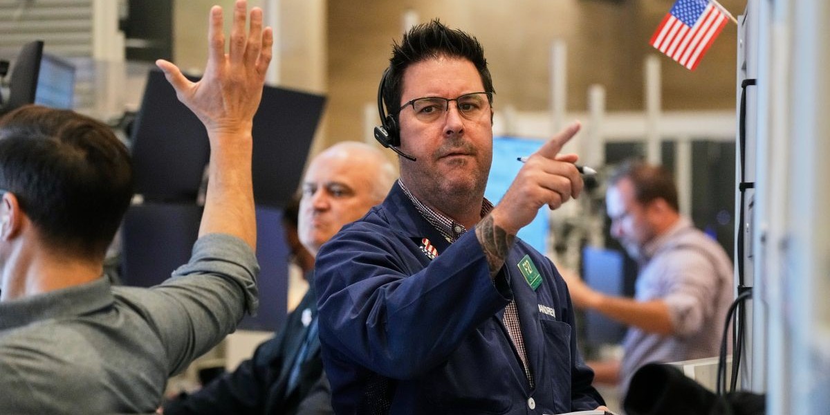 USA: Guldet upp, aktier faller