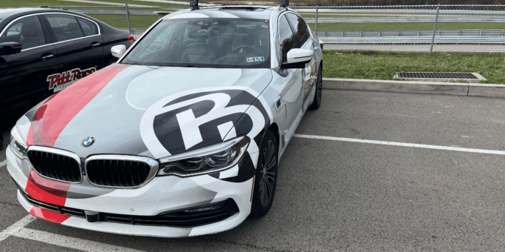 Vad sägs om den 2017 BMW 540I AWD pace car? (Foto: Proxibid)