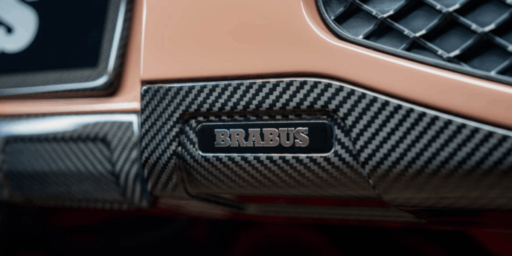 Kolfiberdetaljer. (Foto: Brabus)