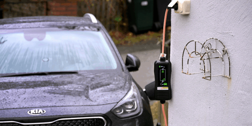 Kolla upp noga vad din bil kräver och vad du behöver göra för att ladda optimalt. (Foto: Janerik Henriksson/TT)