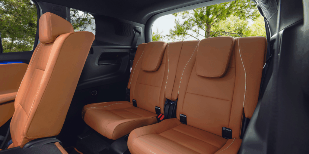 Andra baksätet eller tredje raden. (Foto: Mercedes)