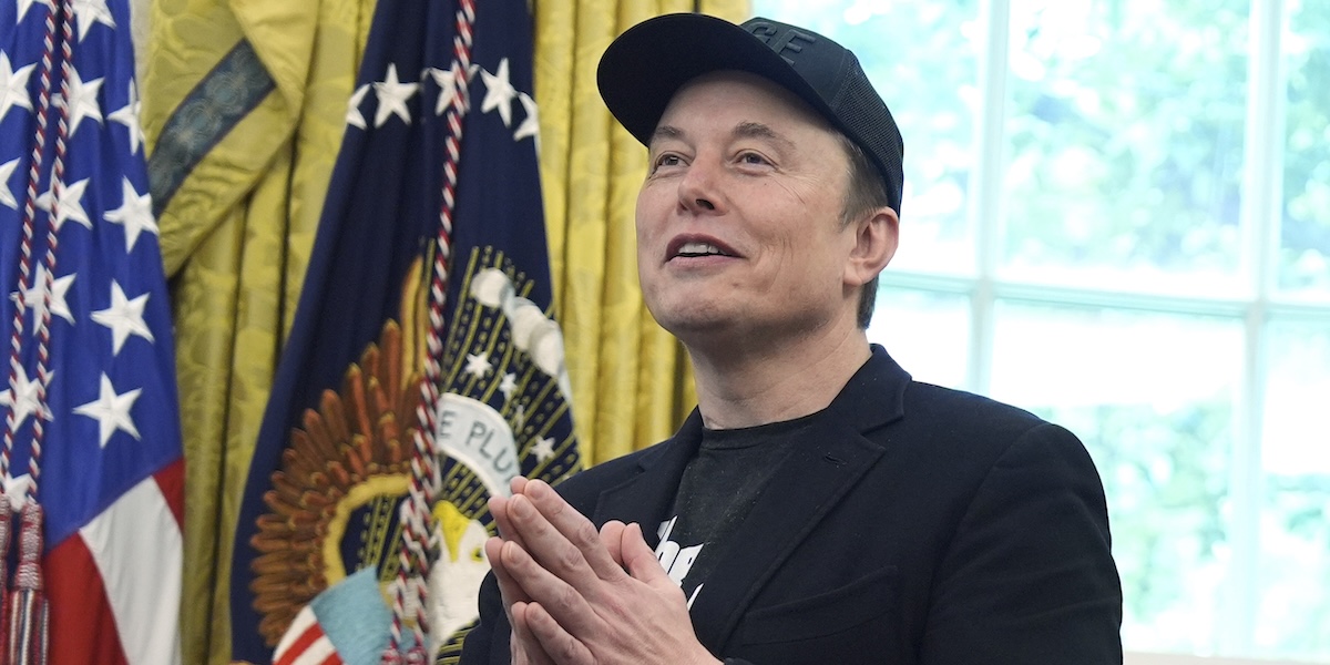 “Vi står bakom dig” – men inte alla jublar över Musks lön