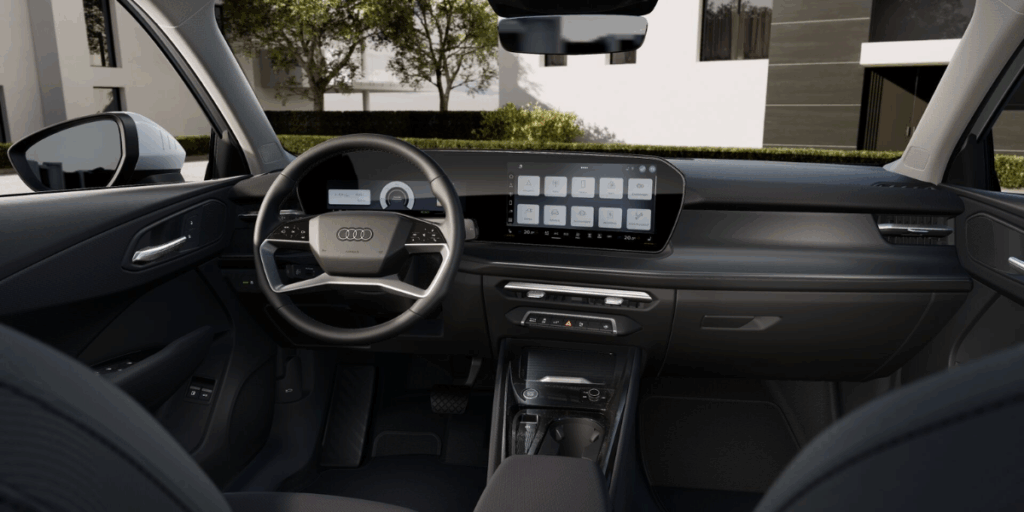 Undertecknad är inte så förtjust i Audis formspråk i interiören. (Foto: Audi)