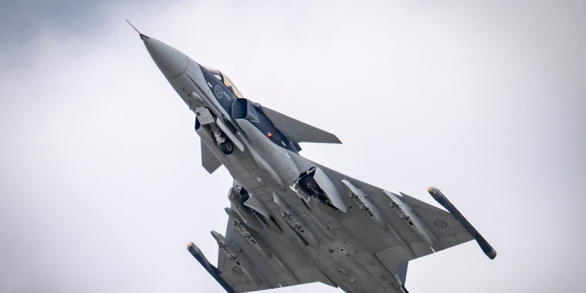 Utklassning på pappret – ändå kan Kanada välja Gripen