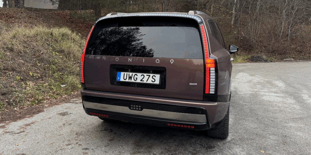 Vissa tycker att baksidan ser ut som en Volvo. Vad tycker du? (Foto: Åsa Wallenrud)