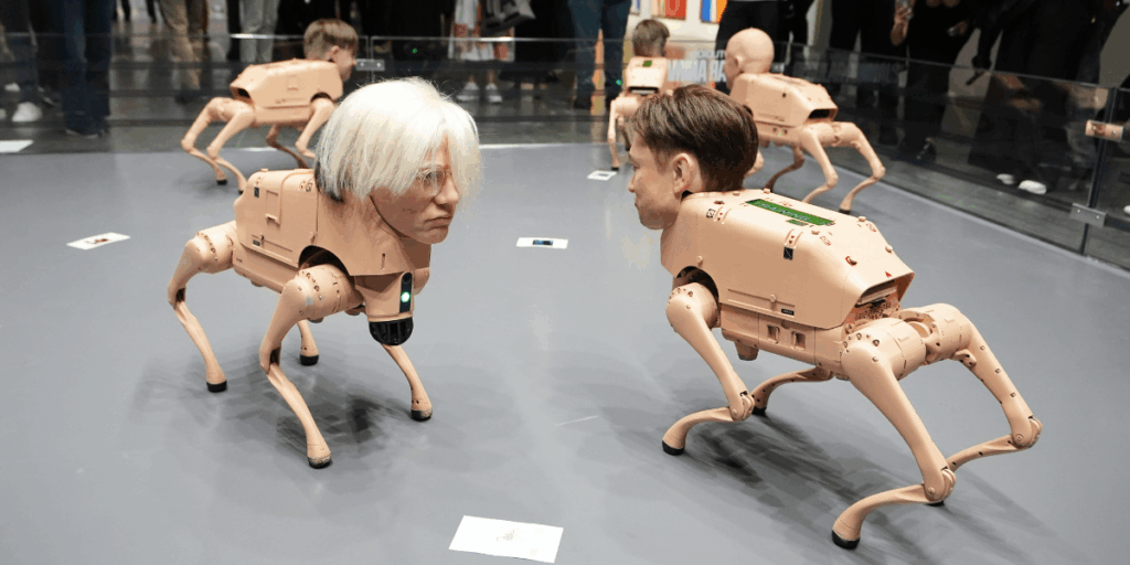 Väldigt obehagliga hundar som fotar och skriver ut bilderna i deras bakdel. (Foto: Lynne Sladky/AP/TT)