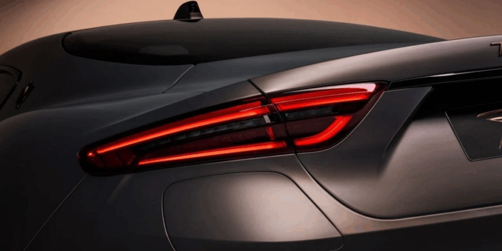 Simpla och stilfulla baklyktor. (Foto: Maserati)