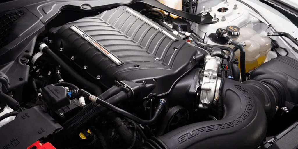 800 hästkrafter tar dig dit du vill i rask takt. (Foto: Ford Custom Garage)