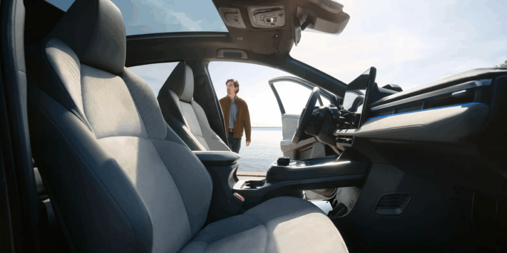 Det är i fram man vill sitta, i alla fall om man är längre än 160 cm. (Foto: Toyota)