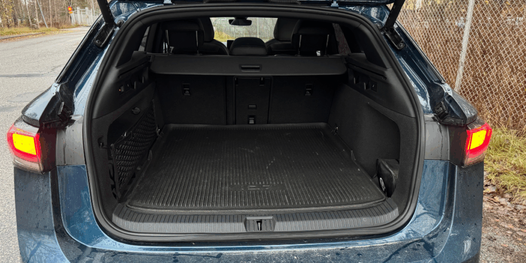 Gott om lastutrymme. (Foto: Åsa Wallenrud)