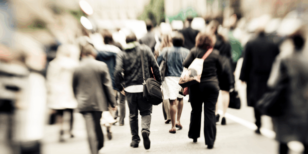 Studien visar att investerare ofta rör sig i samma riktning under hög FOMO, vilket skapar en tillfällig känsla av trygghet på marknaden (Foto: Canva)