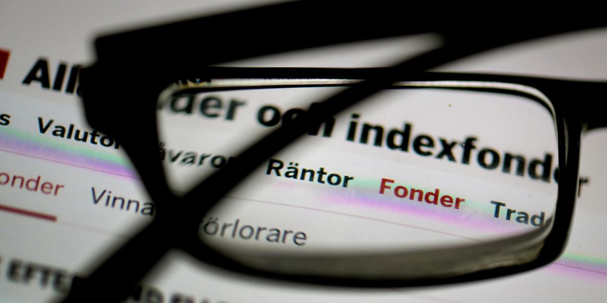 Svenskarna något mindre rika på fonder